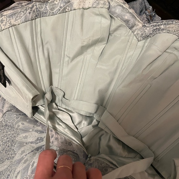 Carmen Marc Valvo Blue Paisley Gown - Picture 10 of 12